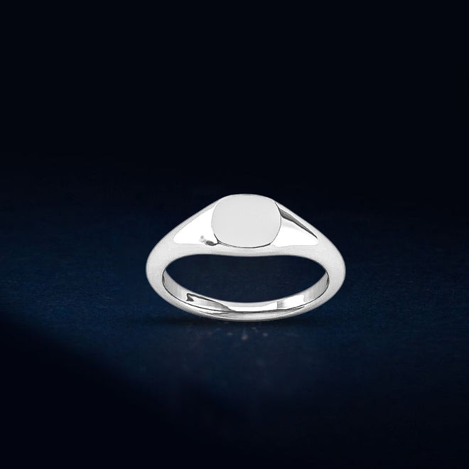 Emery Plain Signet Silver Fashion Ring